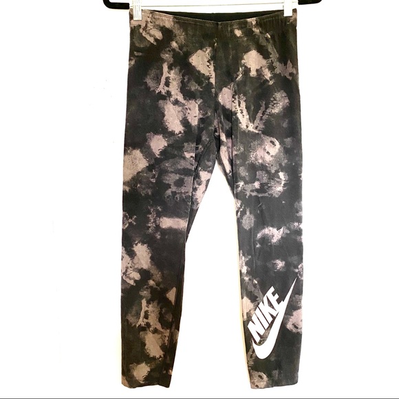 Nike Pants - Nike Leggings w/ Grey and Black Design